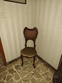 sedia in legno e tessuto