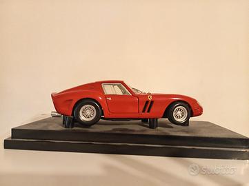 Ferrari 250 GTO – Modello da collezione in scala
