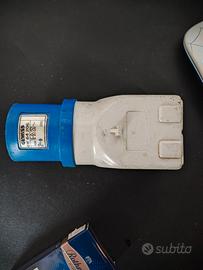 spina adattatore da industriale a civile