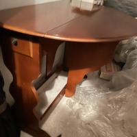 Tavolino a pipistrello