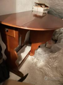 Tavolino a pipistrello