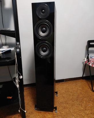 Coppia Diffusori da pavimento WHARFEDALE DIAMOND 1