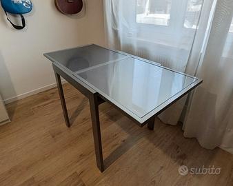Tavolo allungabile in metallo e vetro 70x70/140x70