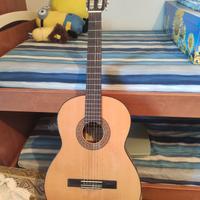 Chitarra classica Eko con custodia