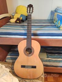 Chitarra classica Eko con custodia