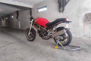 Ducati Monster 600 A2