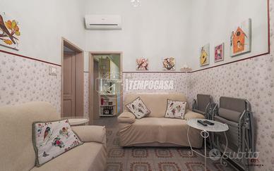 VILLETTA INDIPENDENTE VICINO AL MARE, AL PORTO E A