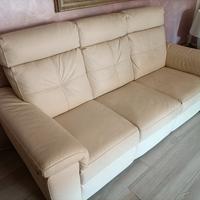 divano 3 posti + tavolino
