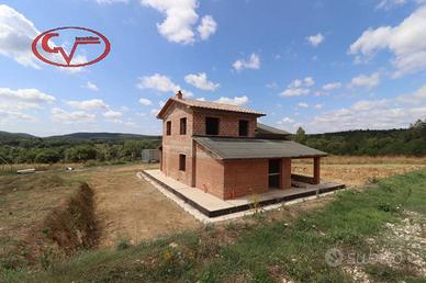 Villa di 250 m² con più di 5 locali a Bucine