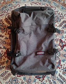 Valigia Eastpak TRANVERZ S grigia scuro