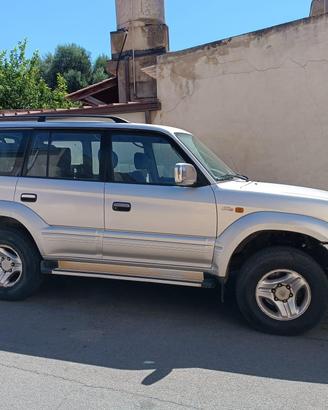 Toyota Land Cruiser 