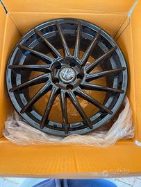  Cerchi in lega 8x18  5 fori alfa romeo stelvio