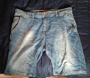 Due pantaloncini coveri 52