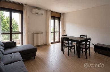Quadrilocale con terrazzo e box - San Bartolomeo