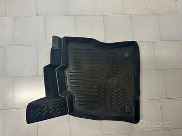 Tappetini in gomma  + vassoio per bagagliaio
