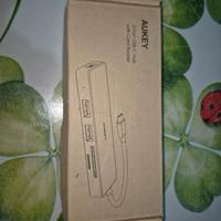 Aukey 3 port usb-c Hub con card reader