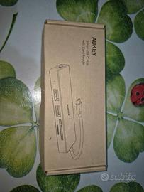 Aukey 3 port usb-c Hub con card reader