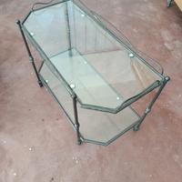 Mobile in ferro battuto e vetro