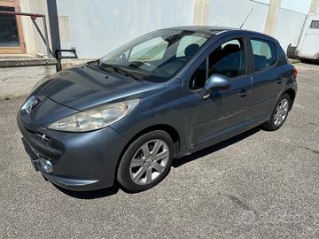 Peugeot 207 1.6 HDi 110CV neopatentati