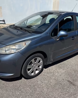 Peugeot 207 1.6 HDi 110CV neopatentati