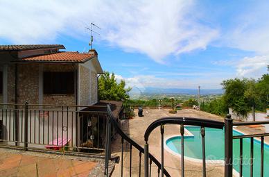 CASA INDIPENDENTE A STRONCONE