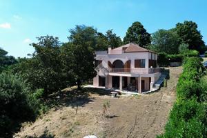 VILLA SINGOLA A BRACCIANO