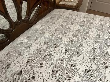 Coperta di filo all’uncinetto fatta a mano