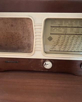 Radio d’epoca, valvole Telefunken anni 50