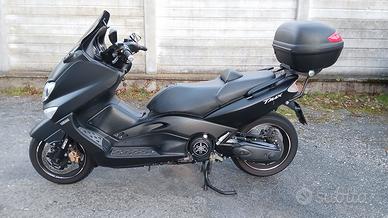 Yamaha T-MAX BlackMax-Vndo o Scmbio con QJ SRV 600