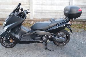Yamaha T-MAX BlackMax-Vndo o Scmbio con QJ SRV 600