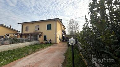 CASA SEMINDIPENDENTE A SAN MINIATO