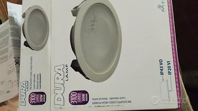 N.4 faretti a Led DURA.