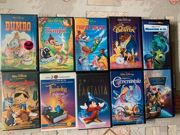 Tanti VHS cartoni animati Disney classici e non