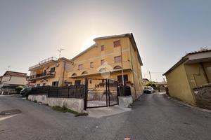 5 LOCALI A LARIANO