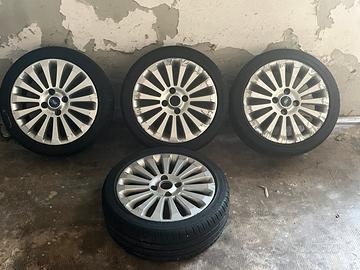 Gomme Nexen + cerchi ford
