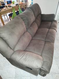 Divano 3 posti con doppio recliner 