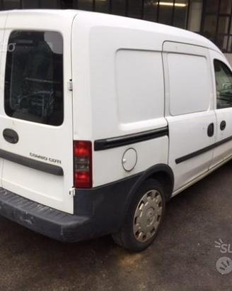 Ricambi Opel Combo 2010 bianco e giallo