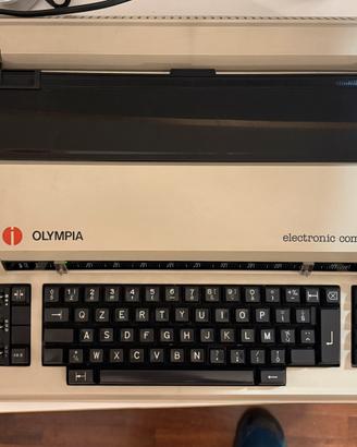 Macchina da Scivere Olimpia