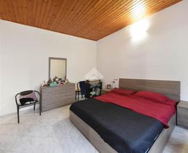 VILLA A SCHIERA A CAGLIARI