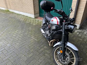 Yamaha XSR