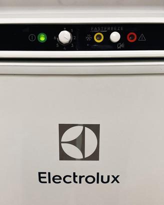 freezer verticale a cassetti Electrolux 