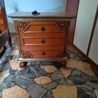  como e due comodini in legno 