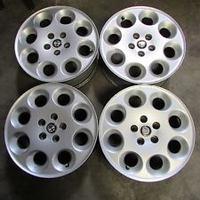 Cerchi in lega completi di gomme alfa romeo 166