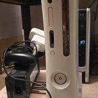 Xbox 360 con controller, alimentatore e kinect