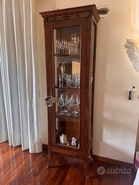 Colonna vetrina in legno “arte povera”