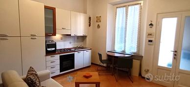 Monolocale arredato zona De Angeli