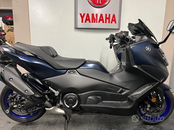 Yamaha TMAX 560
