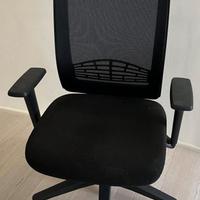 Sedia girevole con braccioli