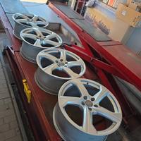 CERCHI IN LEGA USATI ORIGINALE AUDI A4 8,5X19 ET40