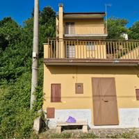 Casa singola a tre livelli